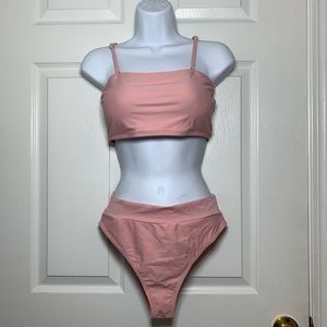 2 piece bathing suit M
NWOT